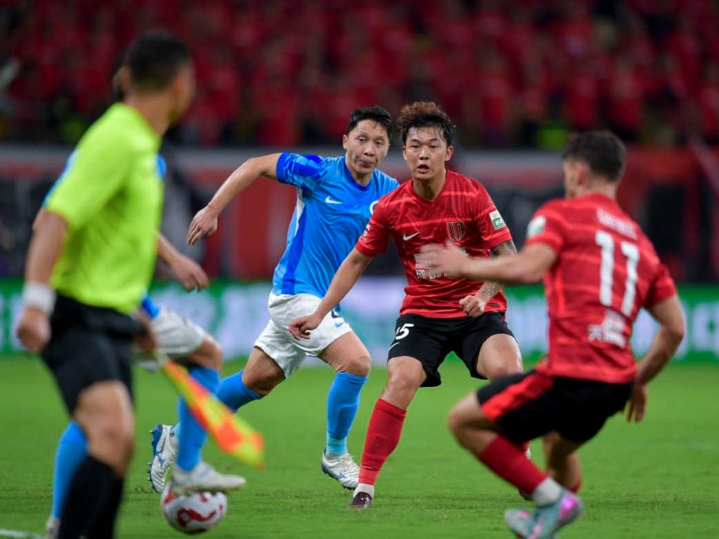 开云综合 -包含关键时刻突围战来临,成都蓉城围绕NBA季后赛单刀错失,气氛紧张,球队文化再被提及的词条