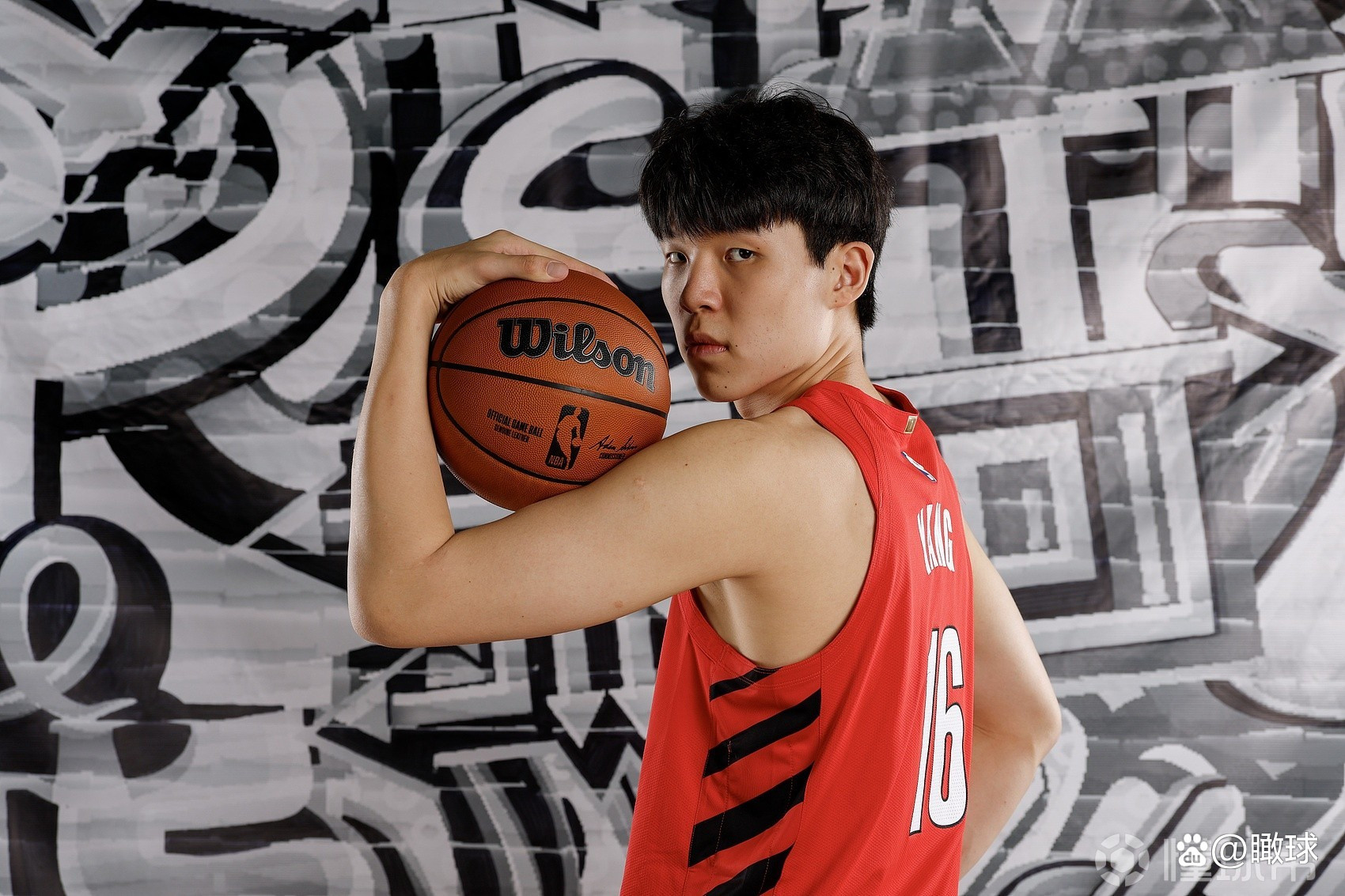 开云综合 -包含关键时刻突围战来临,成都蓉城围绕NBA季后赛单刀错失,气氛紧张,球队文化再被提及的词条