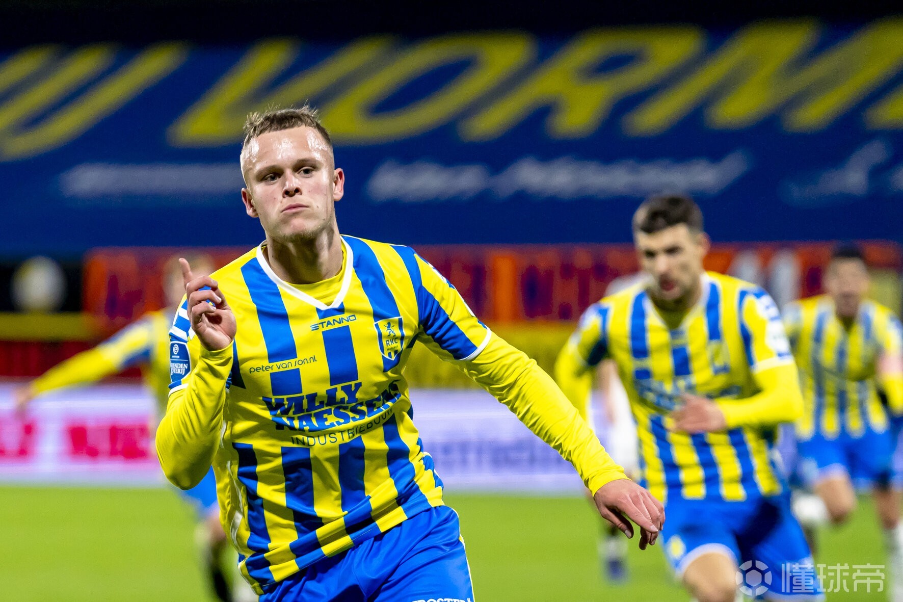 开云综合 -集结日辽宁本钢备战荷甲,扳平良机细节曝光,引发热议,球探报告显示潜力的简单介绍